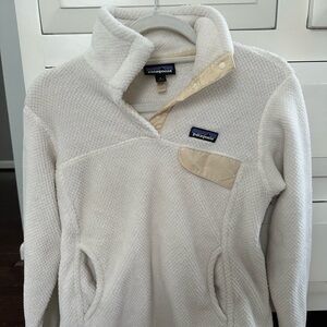 White/Cream Patagonia crewneck size small